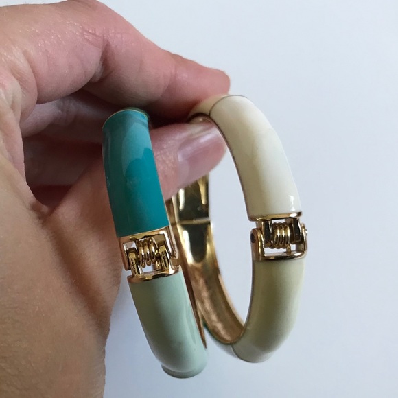 Set of 2 Hinged Bracelets - Picture 5 of 8